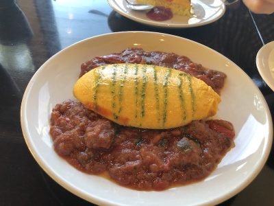 絶品のふわとろオムライスに舌鼓 なとりさんちのたまごや工房 諏訪市